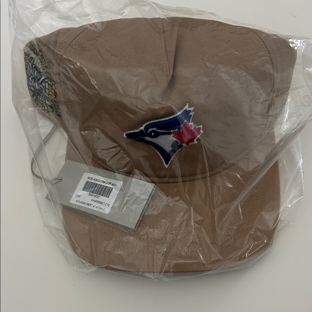 New Kith x ‘47 Toronto Bluejays Hitch SnapBack